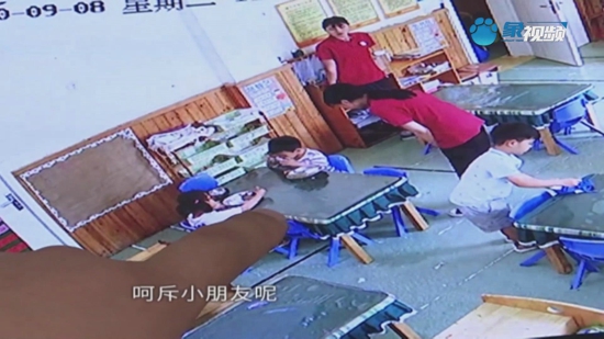 郑州贝贝特幼儿园这规定惹怒家长：20分钟内吃完饭，吃不完就倒掉。